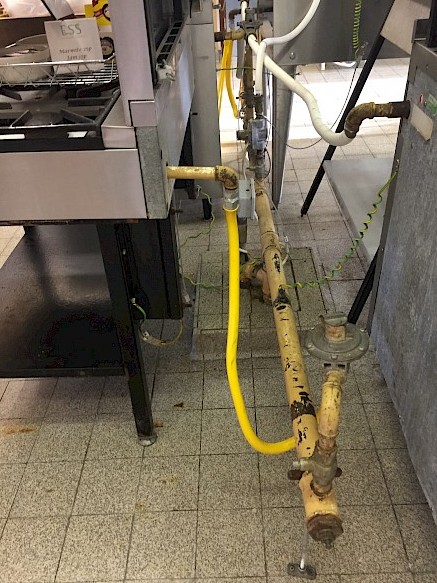 Non Compliant appliance gas pipework